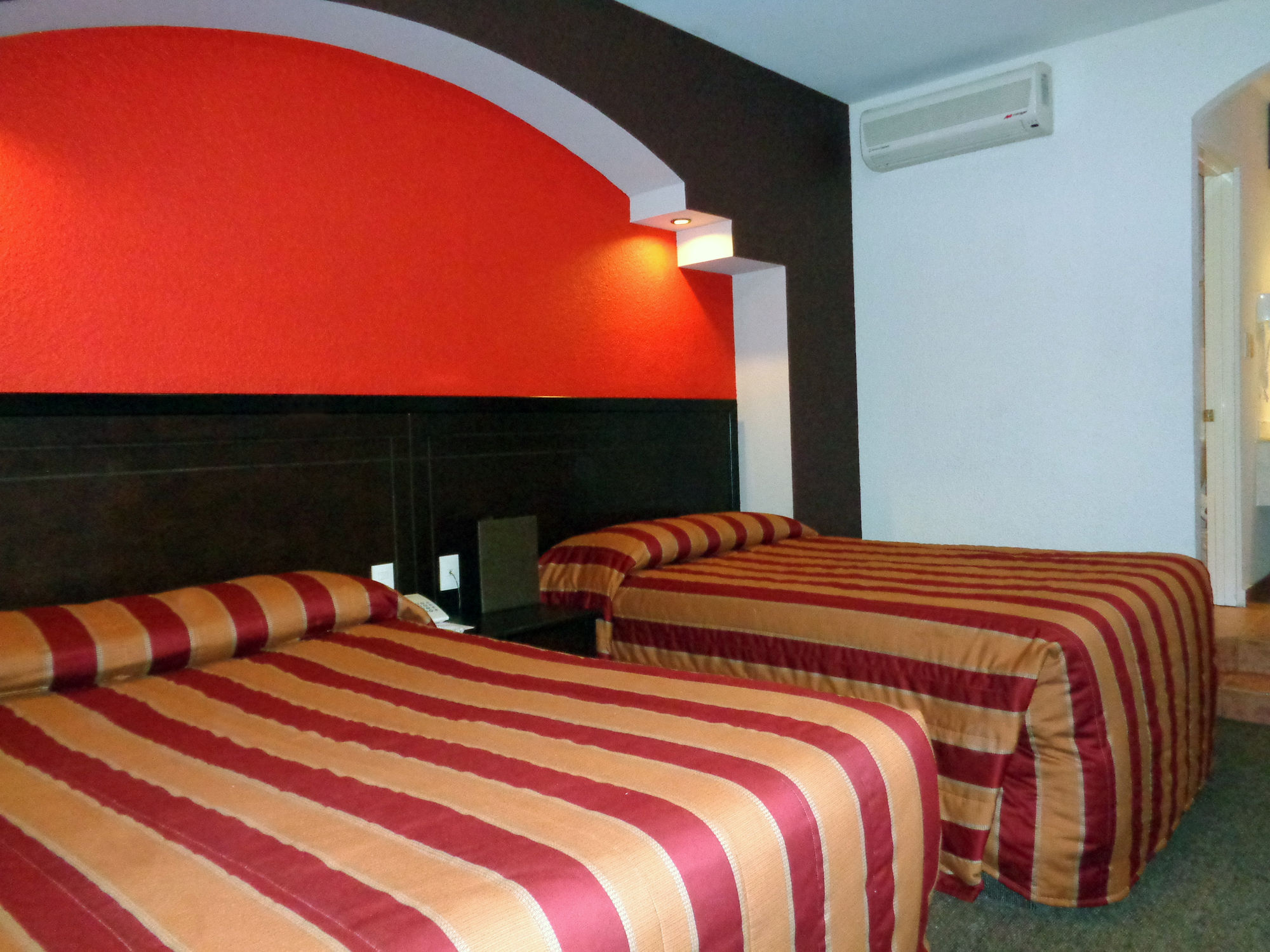 Hotel Principado Tijuana Aeropuerto Kültér fotó